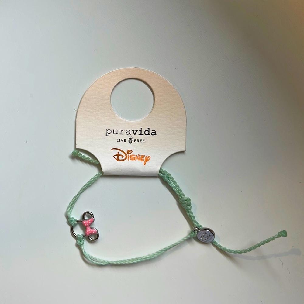 NWT Minnie Mouse puravida Bracelet